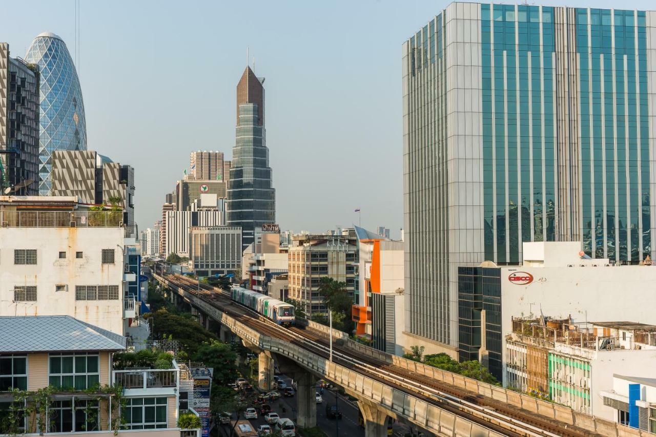 Khách sạn Vib Western Sanam Pao Bangkok